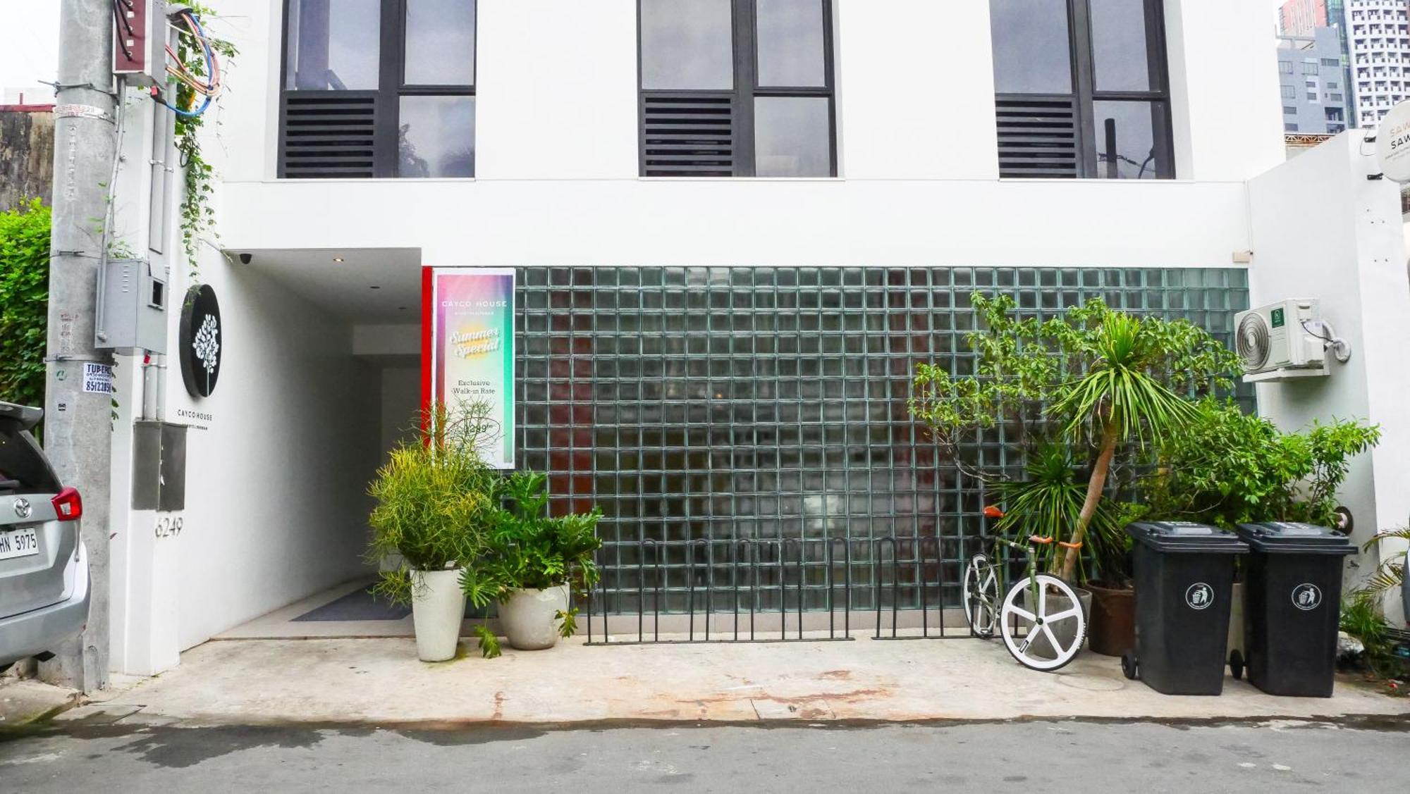 Cayco House By Hotel Durban Makati City Exterior photo