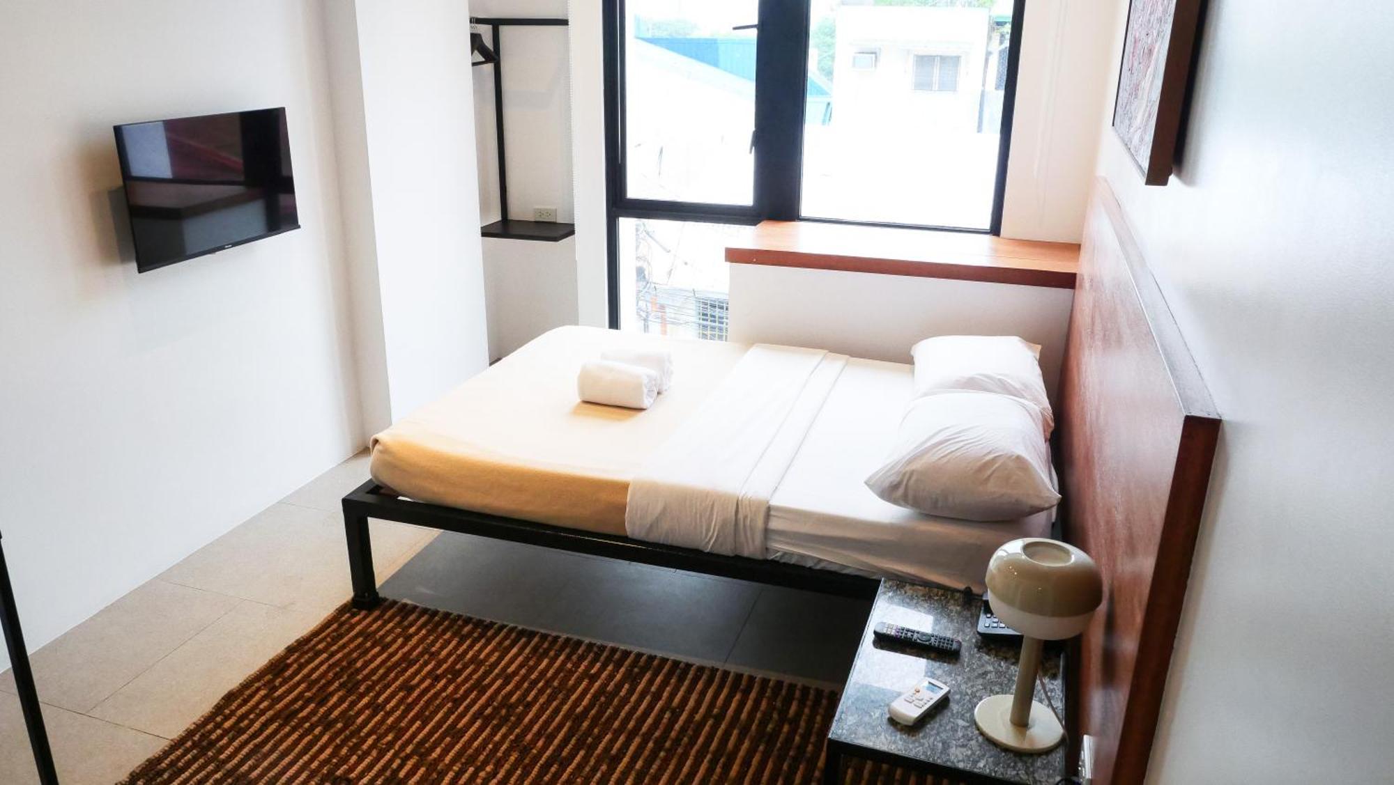 Cayco House By Hotel Durban Makati City Exterior photo
